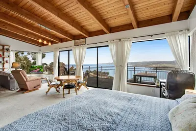 Image de S. F. Vues sur l'océan Pedro Pt. , Pacifica Penthouse