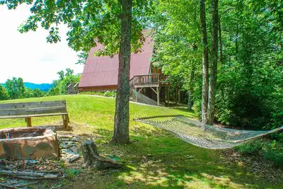 Image de Haven Ridge - Retraite romantique avec bain à remous, vue sur le Mtn, foyer et proximité de New River