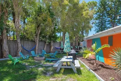 Image de Oasis bleue minuscule -Sleep 6 dans l'une de nos plus petites maisons-WiFi gratuit