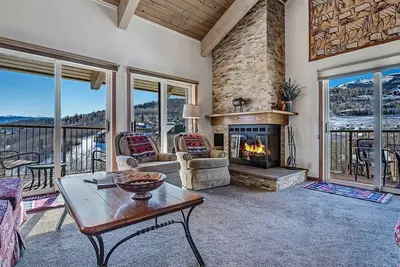 Image de Snowmass Mountain L6: 3 condominiums dans le village de Snowmass, pour 8 personnes