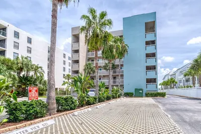 Image de Great Intracoastal Condo avec accès privé à la plage