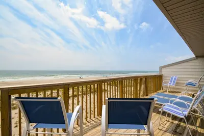 Image de Queens Grant E-216 - Condo Oceanfront avec piscine communautaire et rampe de bateau