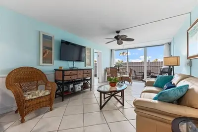 Image de Beach Condo / Restaurant sur place / 6 personnes / Island Beach Resort