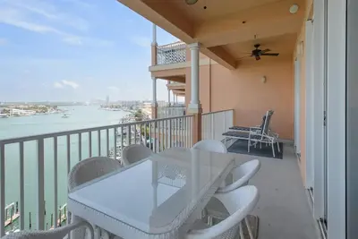 Image de Harborview Grande 703 7e étage Vues sur l'eau du condo