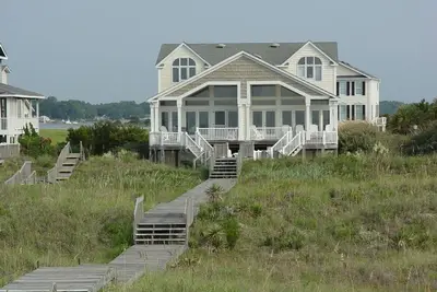 Image de Maison de luxe en bord de mer dans la communauté fermée Holden Beach