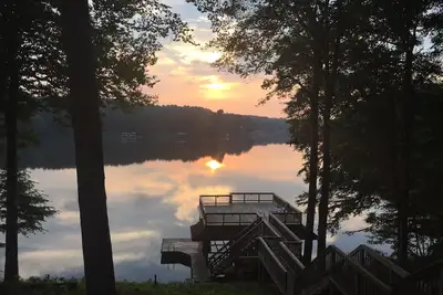 Image de Cabane en rondins au bord du lac Gaston