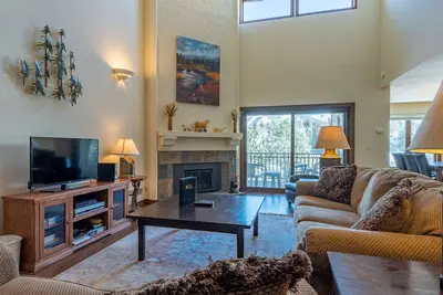 Image de Penthouse de quatre chambres avec de superbes vues et équipements Elkhorn