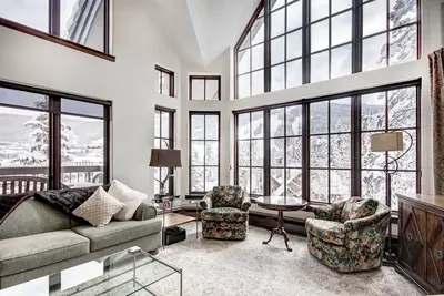 Image de Luxe Ski-in 3 Br Penthouse Inside Pines Lodge, 10 personnes!