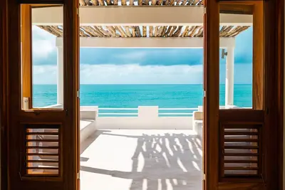 Image de Kotch - Villa privée Ecoluxe de 5 chambres à Treasure Beach avec piscine
