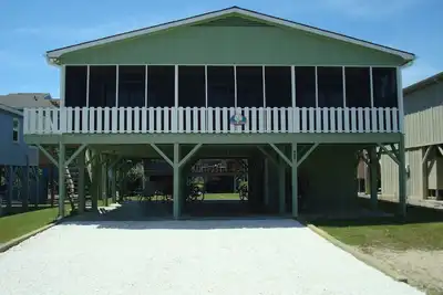 Image de Shell House - Moins d'un bloc d'accès à la plage et nouvellement mis à jour!