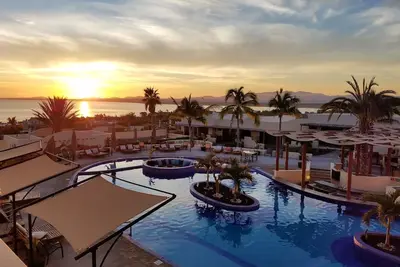 Image de La Ventana Penthouse 2 Br 2. 5 Ba Grand salon panoramique au Club Cerralvo