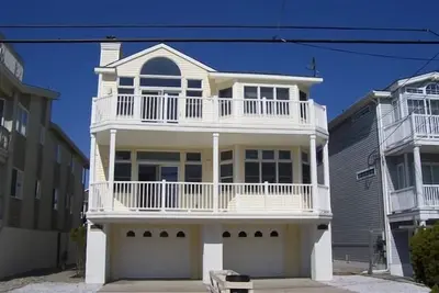 Image de Pet Friendly Beachfront pour la moitié du prix!