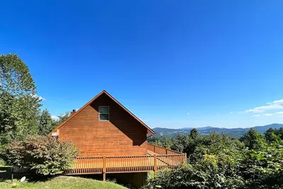 Image de Au-Dessus De Tout-100 mile vues panoramiques, Woodburning F / P, WiFi et Baby-foot!