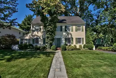 Image de Meublé de style colonial Accueil à Scranton, Pennsylvanie