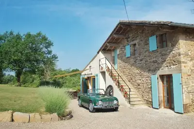 Image de Gîte calme en pierre avec piscine \/ Gîte en vieilles pierres avec piscine