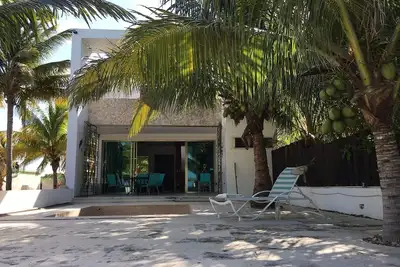 Image de Belle villa sur la plage avec piscine