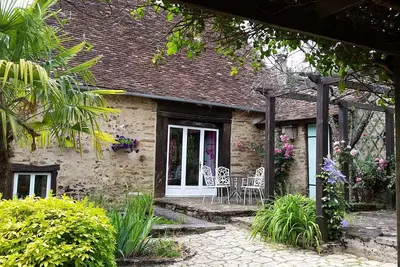 Image de La Grande Maison -Maison en pierre typique avec piscine en pleine nature