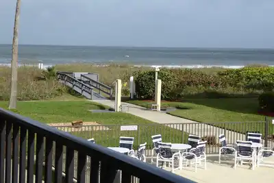 Image de Luxe Cocoa Beach Ocean View 3 Bdrm 2. 5 bain à côté de Pier