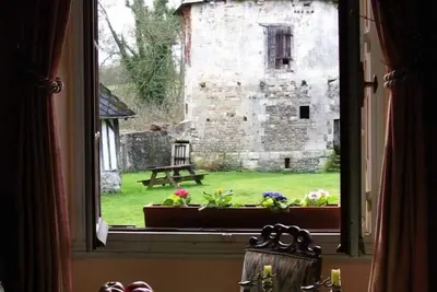 Image de Fauguernon: Gîte de Charme 'La ferme du Chateau' Calme et Confortable