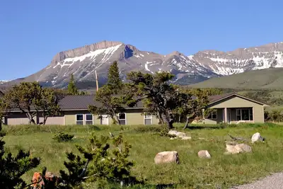 Image de Harmony in paradise - Rocky Mountain Front Retreat - aventure confortable