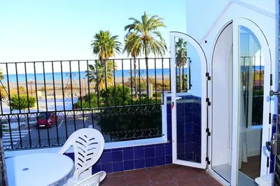 Image de Beach Front Royal Appartement Dans Quartier Residentiel, Wifi