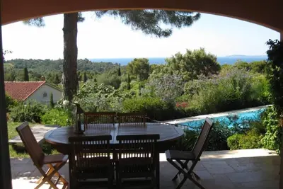 Image de Mas provencal climatisée entre village et plage