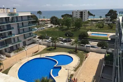 Image de Penthouse avec grande terrasse sur le toit. 100 mètres de la mer. Idéal pour les familles