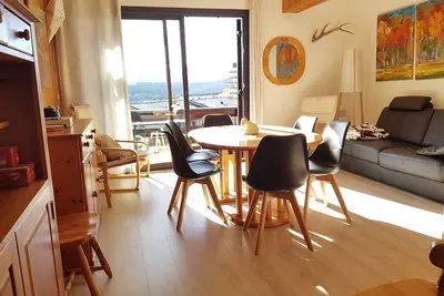 Image de grand appartement T3 les Angles cœur de station