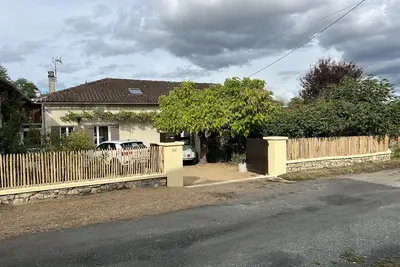Image de Maison de campagne 8 pers 150 m2 7km BrantĂ´me ( Dordogne)