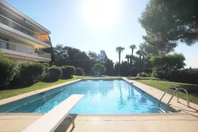 Image de Magnifique Appartement 3 Pieces Avec Piscine Et Vue Mer A Cannes