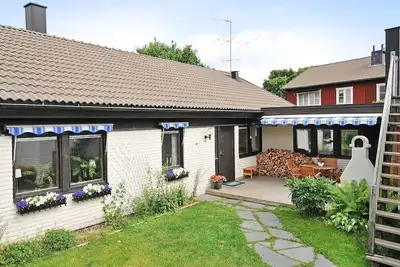 Image de Maison confortable dans une rue calme dans la partie la plus ancienne d'Umeå. Entièrement équipé.