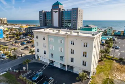 Image de Family Marées: 3 Br / 3. 5 Maison de ville Ba à Carolina Beach, pour 7 personnes