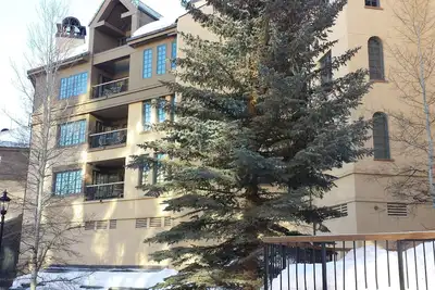 Image de Ski in / ski out pour les semaines de ski en Février!