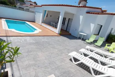 Image de Maison plein pied pour 6 personnes avec piscine privée, L'Escala