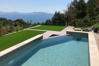 Image de Calanque de Niolon avec vue mer exceptionnelle / exceptional view of the sea