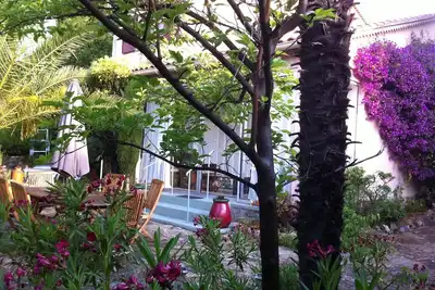Image de Grand jardin, 3 min de la plage, quartier résidentiel de Sanary