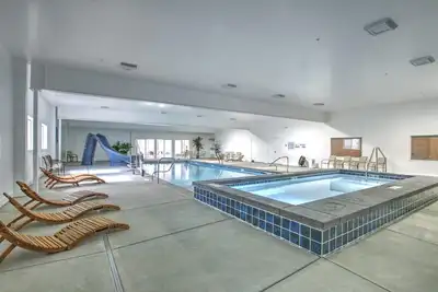 Image de Waterdance - Unité de cobalt et piscine extérieure