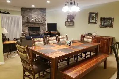 Image de Location de luxe Forest Ridge - 3br / 2ba, Central Ac