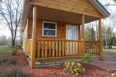 Image de Log Cabin isolée sur notre lac privé!