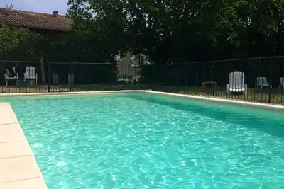 Image de Grande maison pour 10 personnes avec piscine