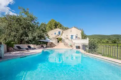 Image de Mas PROVENÇAL Au Millieu Des Vignes Vue Sur Mont Ventoux Avec Piscine