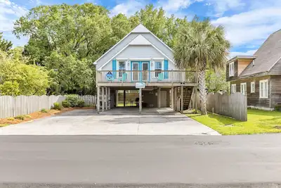 Image de Just Beachy Spartanburg: 3 Br / 2 Ba maison Ă Carolina Beach, 8 personnes