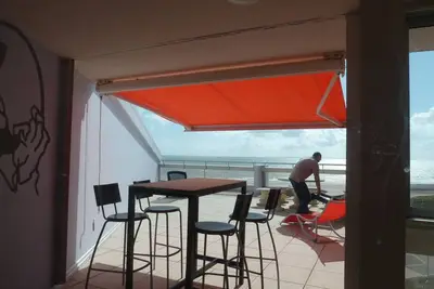 Image de Superbe Appartement Face Mer Avec Immense Terrasse