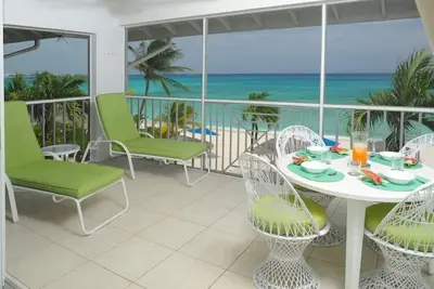 Image de Vue sur la plage sensationnelle, 41 Discovery Point Club, offres spéciales saisonnières.
