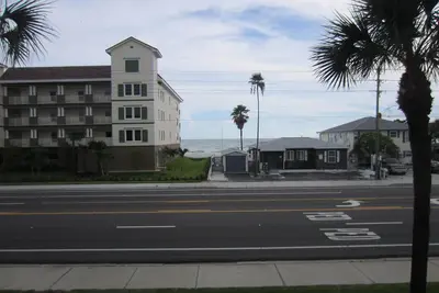 Image de Belles 1. 5 Br Condo pas des plages de sable blanc