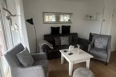 Image de Notre maison jumelée Sandkorn offre un luxe subtil directement derrière la digue