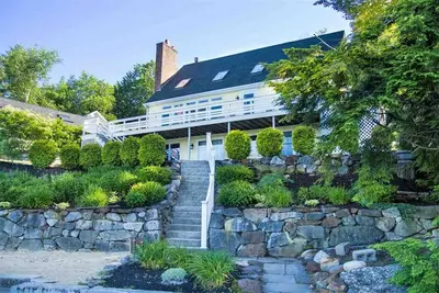 Image de Grande maison au bord du lac - 14 personnes