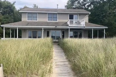 Lake Michigan Beachfront maison de 4 chambres avec vue fantastique sur le lac et immense plage