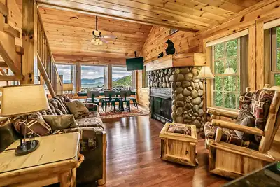 Image de Grande cabine de luxe Pigeon Forge Tn Vues incroyables!