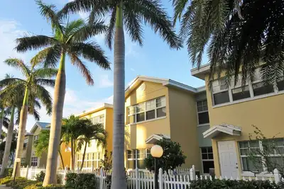 Image de Meilleur Prix Et Condos À Barefoot Beach-Unit D107-Nice Patio-A Quelques ÉTAPES Pour La Plage